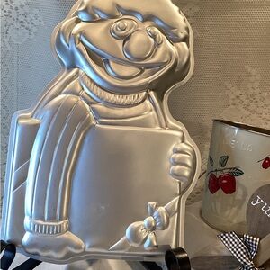 1983 Wilton ERNIE Sesame Street Cake Pan 502-3614